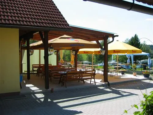 camping-am-badesee-mhlen-f9jpy