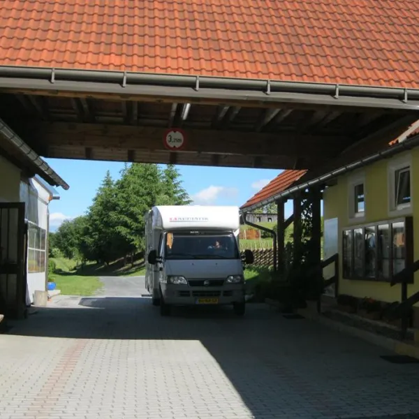 camping-am-badesee-mhlen-sggxm