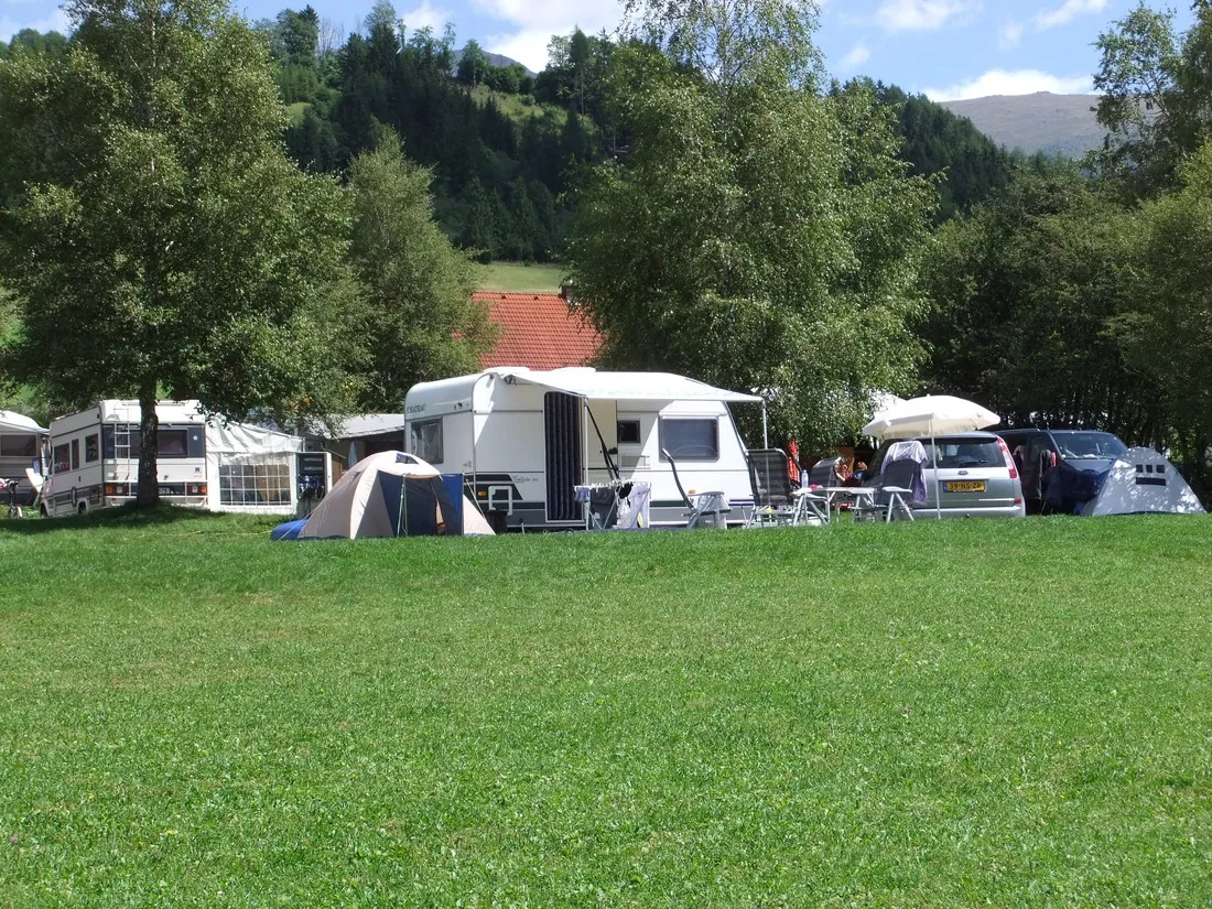 camping-am-badesee-mhlen-uabjf