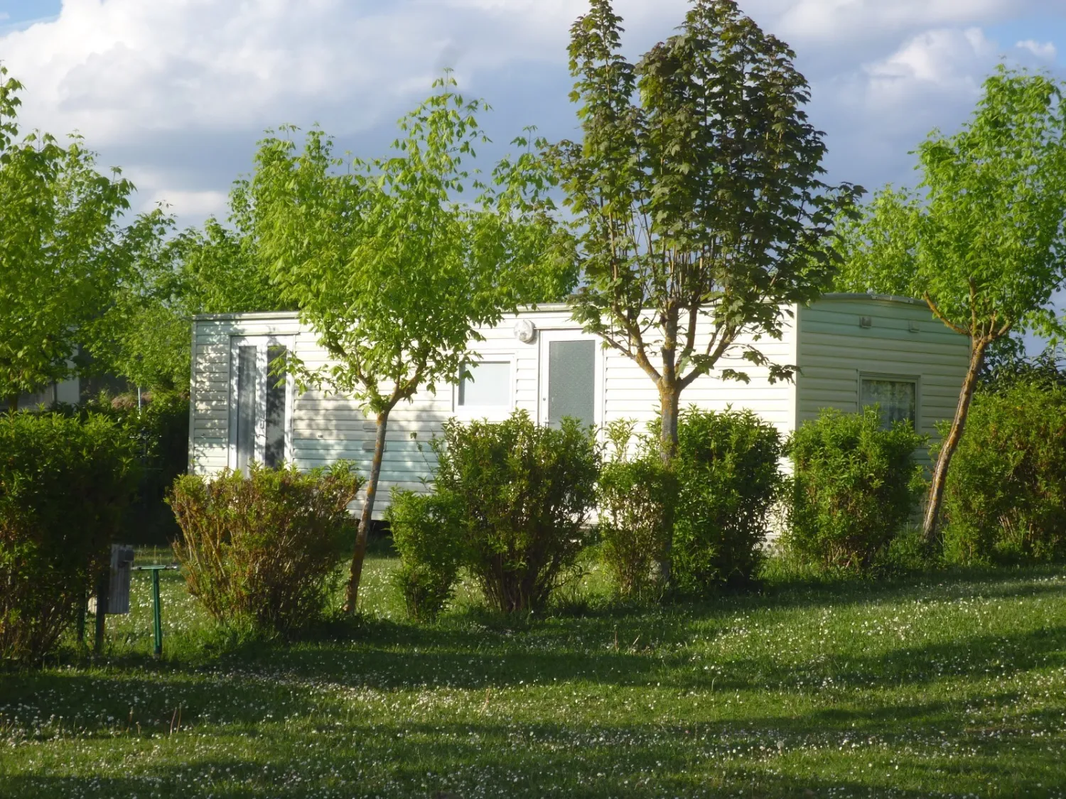 camping-rural-de-boussiquault-yolande-birac-a0q2j
