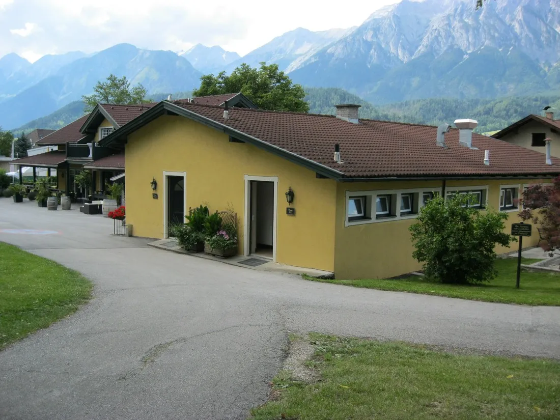 schloss-camping-aschach-volders-yblgc