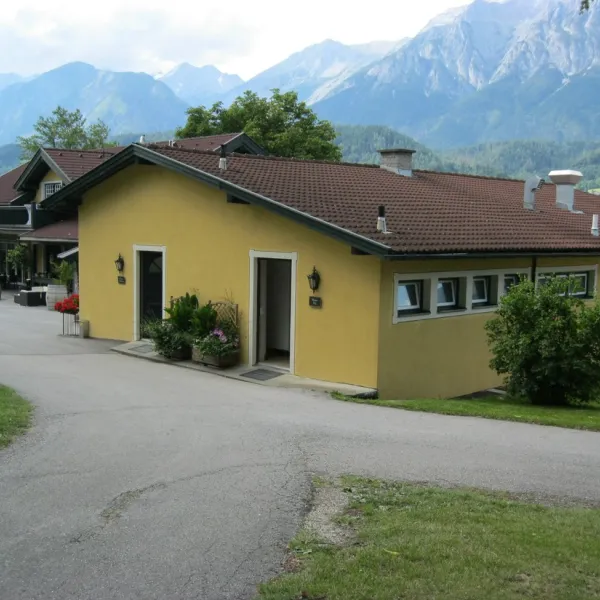 schloss-camping-aschach-volders-yblgc