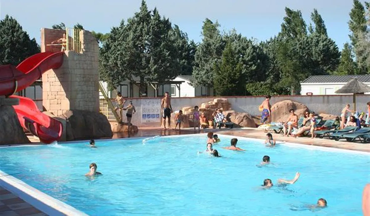 camping-le-roussillon-saint-cyprien-lzuhd