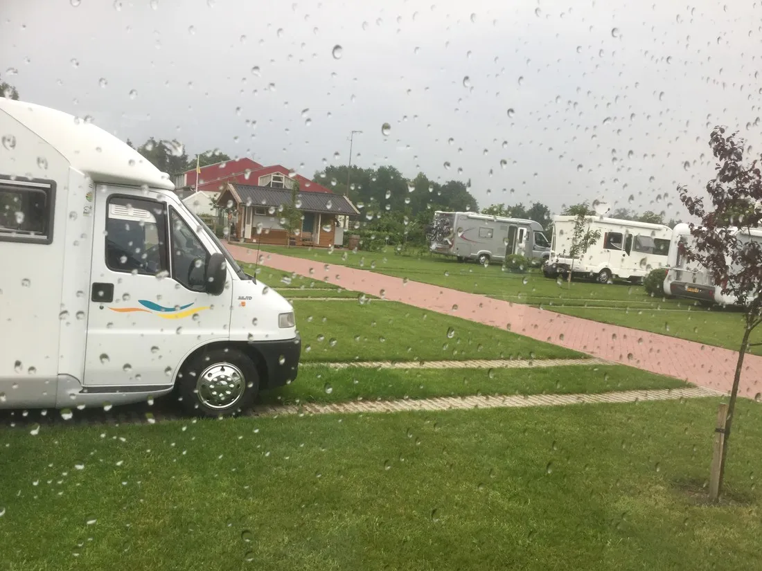 camperplaats-stoutenburght-de-blesse-kgael