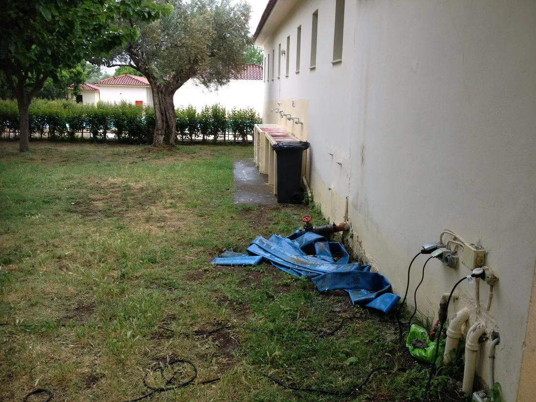 campsite-castle-view-mistras-8kpwn