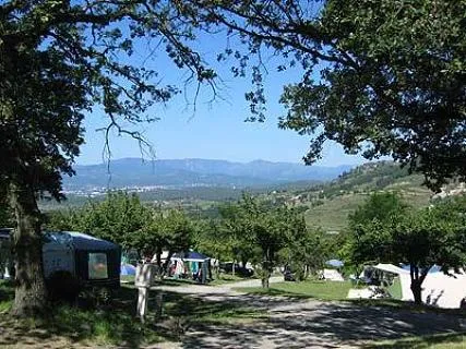 camping-les-charmilles-ardche-qtrvx