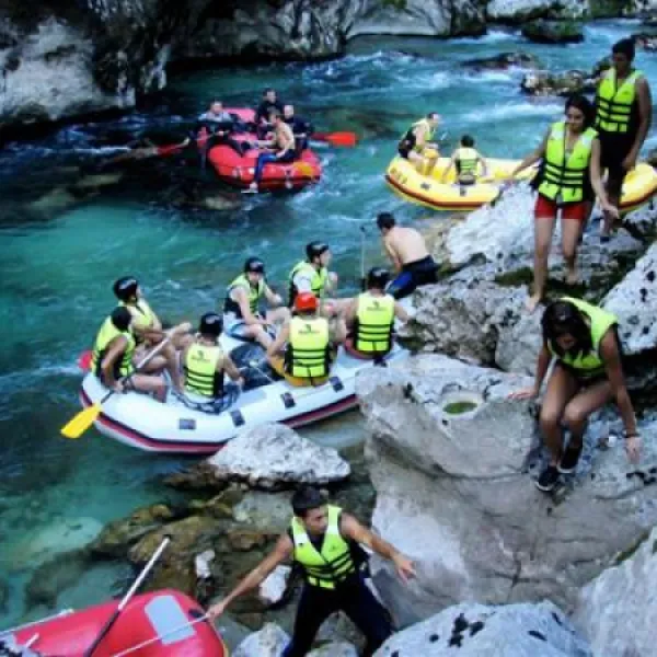 eko-selo-boracko-jezero-konjic-rr4lz