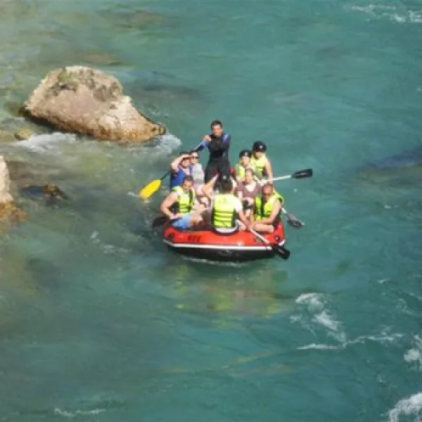 eko-selo-boracko-jezero-konjic-zxuyb