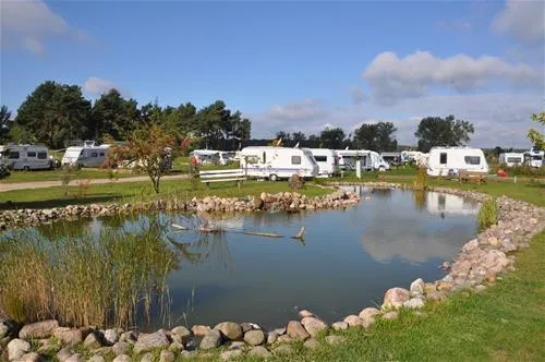 camping-und-wohnmobilpark-kamerun-heilbad-waren-mritz-9za8y