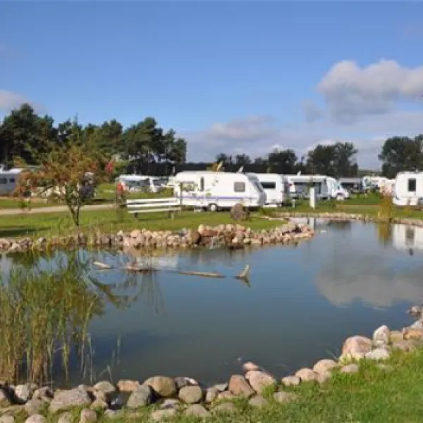 camping-und-wohnmobilpark-kamerun-heilbad-waren-mritz-9za8y