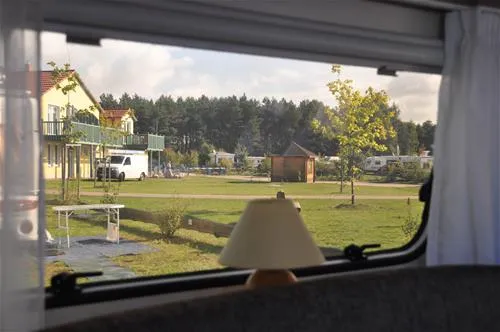 camping-und-wohnmobilpark-kamerun-heilbad-waren-mritz-hkr9z