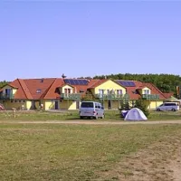camping-und-wohnmobilpark-kamerun-heilbad-waren-mritz-zj2hr