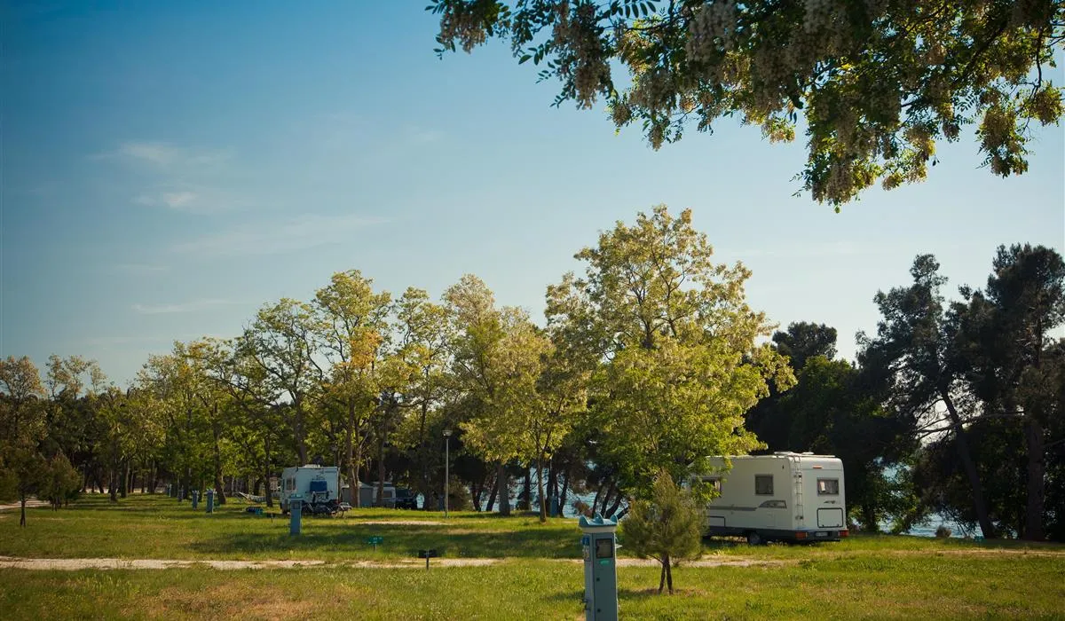 campingin-pineta-umag-savudrija-kygtn