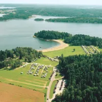 farstans-havsbad-familje-camping-farstans-qtsln