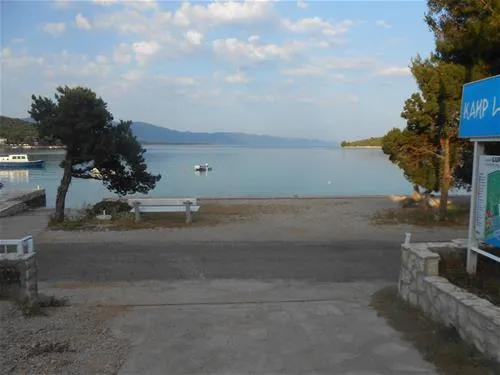 camp-lupis-loviste-9eonq