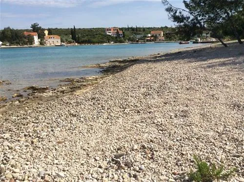 camp-lupis-loviste-bkqik