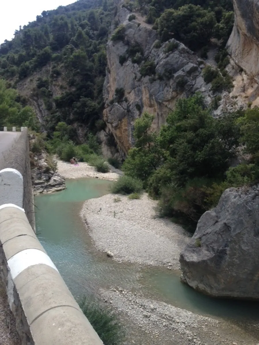 municipal-le-jalinier-buis-les-baronnies-kf9nr