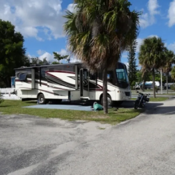 encore-breezy-hill-rv-resort-pompano-beach-fgs1b