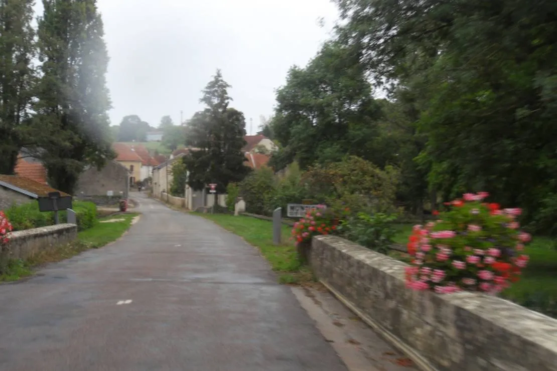 camping-municipal-le-trou-dargot-montigny-mornay-villeneuve-sur-uokjq
