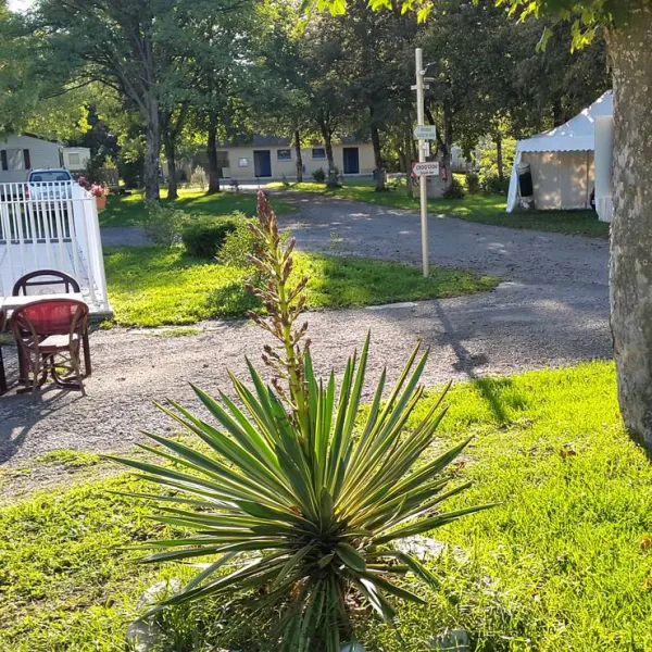 camping-les-rives-du-ceou-saint-chamarand-v8x8g