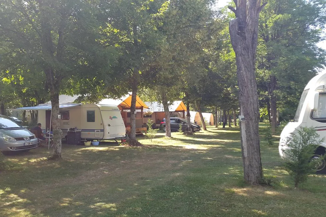 camping-les-rives-du-ceou-saint-chamarand-xabus