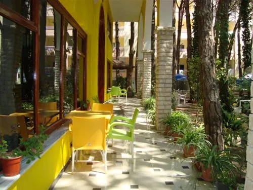 camping-mali-i-robit-durres-2p8eg