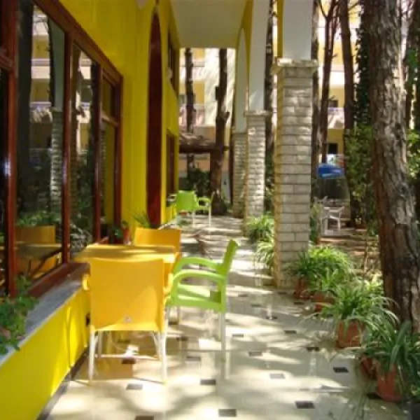 camping-mali-i-robit-durres-2p8eg