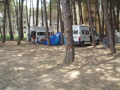 camping-mali-i-robit-durres-87fn6