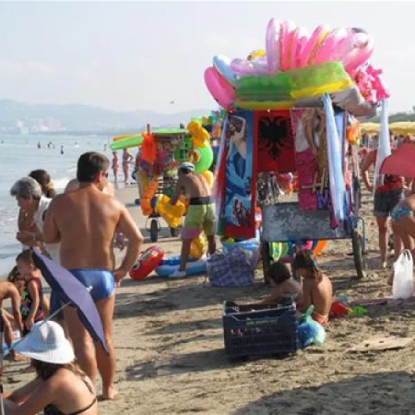 camping-mali-i-robit-durres-uysth