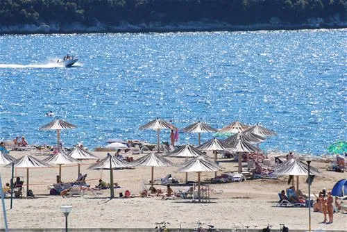 naturistfkk-camping-valalta-rovinj-yr2in