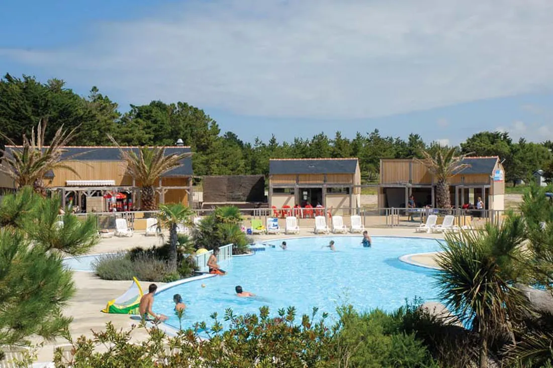 village-center-la-baie-du-kernic-plouescat-lzy64