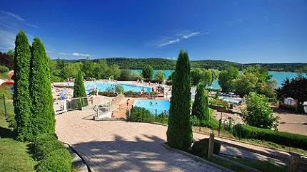 camping-la-pergola-jura-yxlzp
