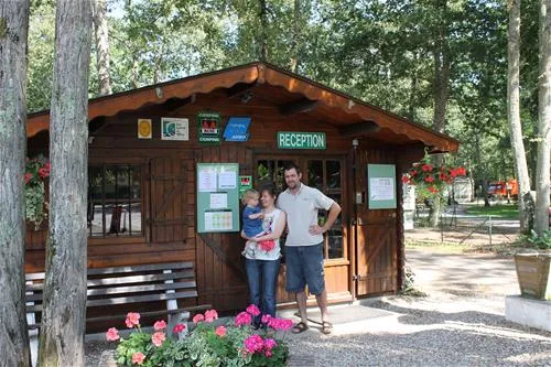 camping-les-acacias-la-ville-aux-dames-b2480