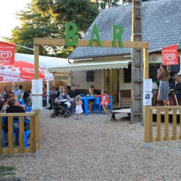 camping-les-acacias-la-ville-aux-dames-g4jew
