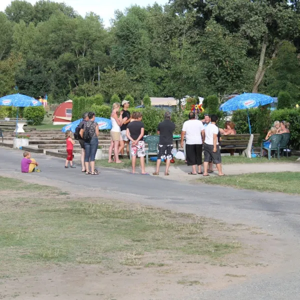 camping-les-acacias-la-ville-aux-dames-qjlet