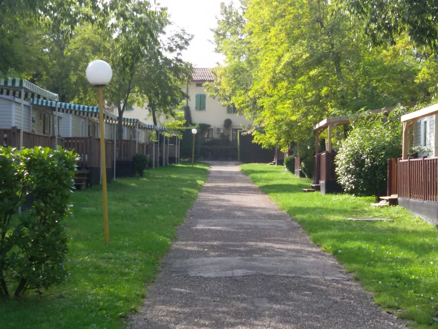 camping-delluva-peschiera-del-garda-ixnde