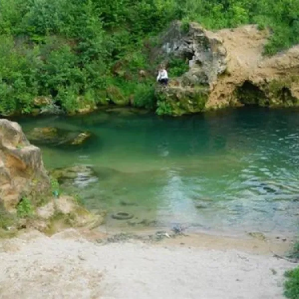 auto-camp-jajcejajce-youth-hostel-jajce-kmzhm
