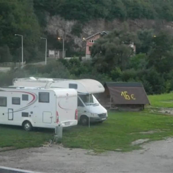 auto-camp-jajcejajce-youth-hostel-jajce-wpm8x