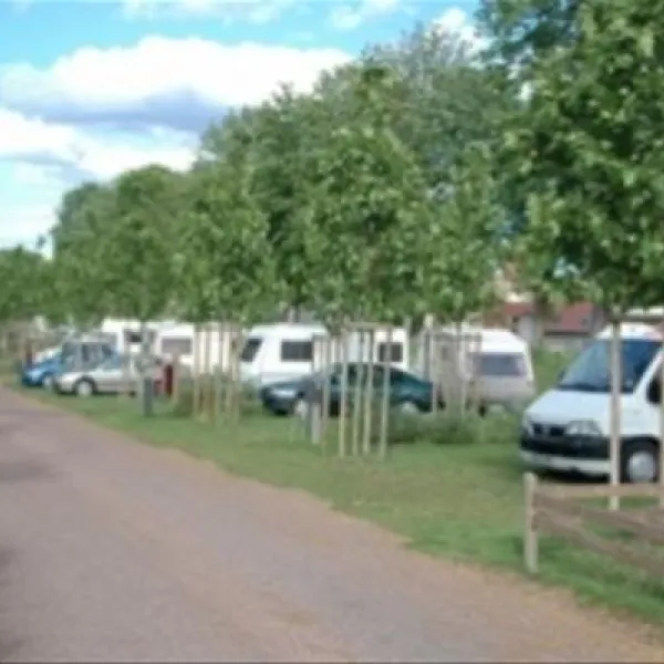 Camping De Nevers  