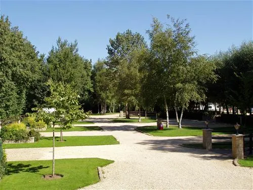 lincoln-farm-park-oxfordshire-witney-wsq9d
