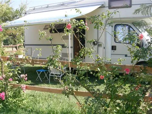 agricamping--alessandra-ameglia-per-camper-ameglia-sp-16aoe