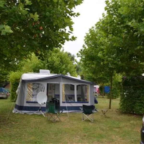 camping-municipal-aubeterre-sur-dronne-syjxp