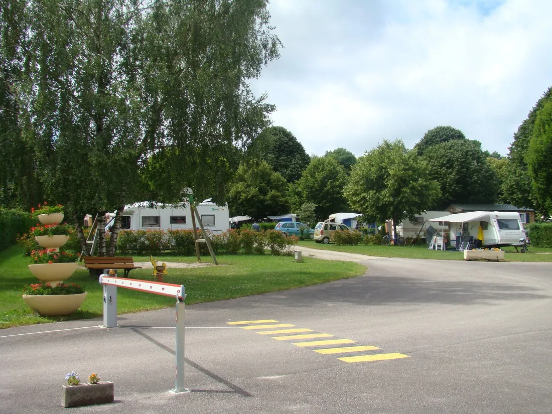 camping-le-montemorency-bourbonne-les-bains-vdtvr