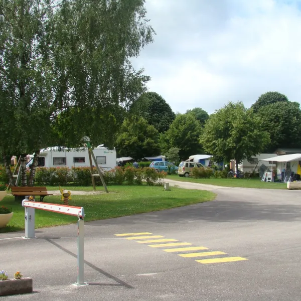 camping-le-montemorency-bourbonne-les-bains-vdtvr