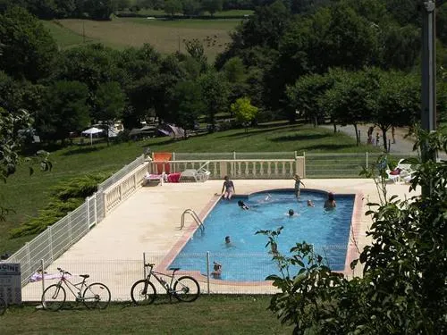 camping-aire-naturelle-du-bois-coutal-vigeois-rqbsl