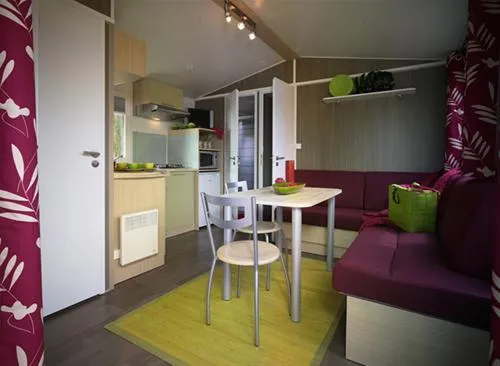flower-camping-le-haut-dick-carentan-bjv0y