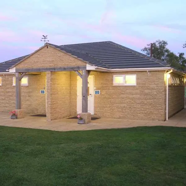 cotswold-view-cc-site-charlbury-fiwst
