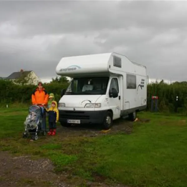 pitton-cross-caravan-park-swansea-i0r8f