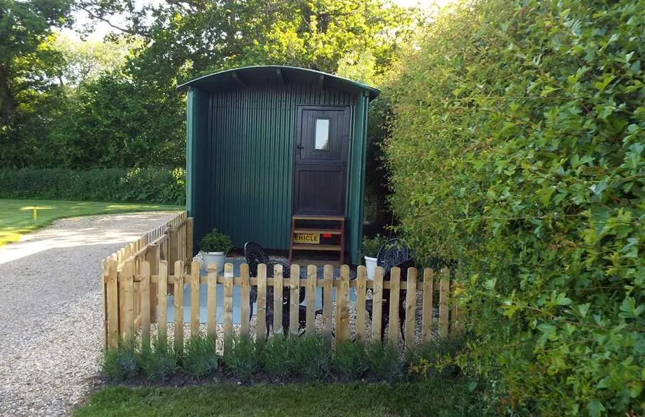 hill-cottage-farm-camping-and-caravan-park-fordingbridge-u3ohf