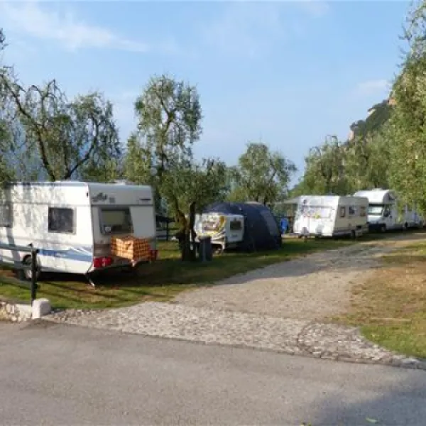 campeggio-nanzel-limone-sul-garda-ry4ei